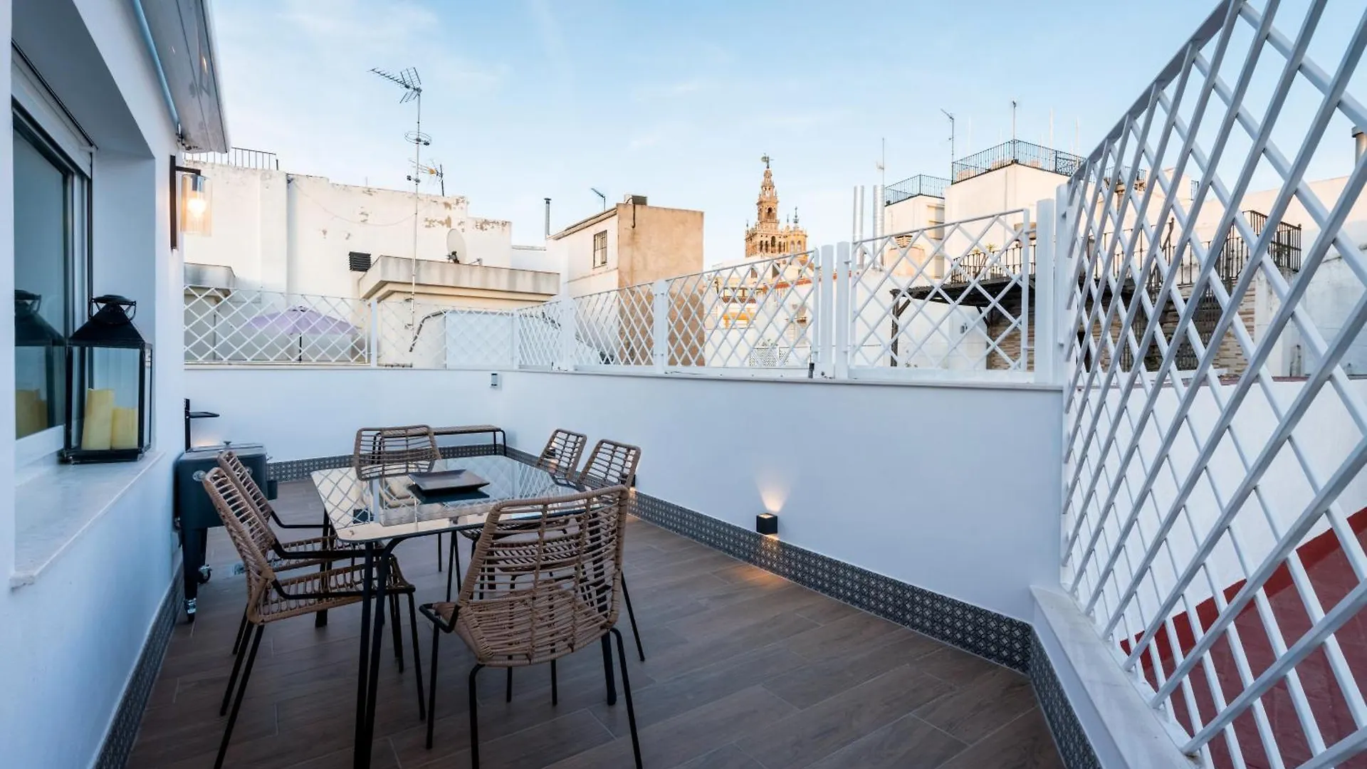 Duplex De Lujo Junto A La Catedral Terraza Privada Con Vistas A La Giralda Apartment Seville