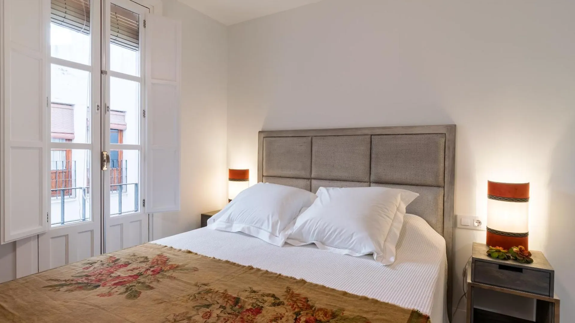 Duplex De Lujo Junto A La Catedral Terraza Privada Con Vistas A La Giralda Apartment Seville